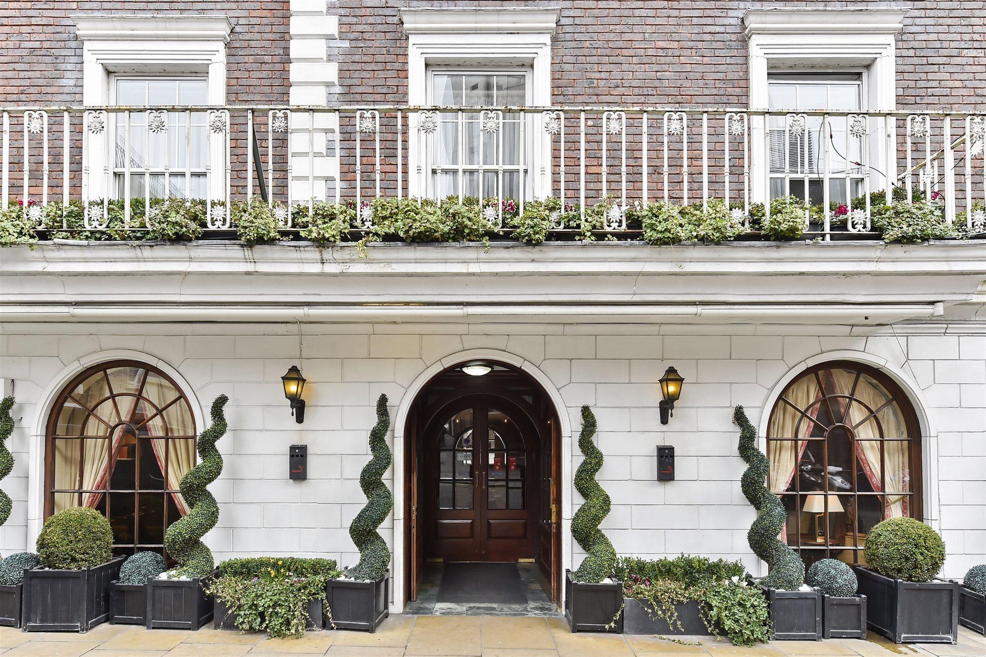 Park Lane Mews Hotel Лондон Екстериор снимка